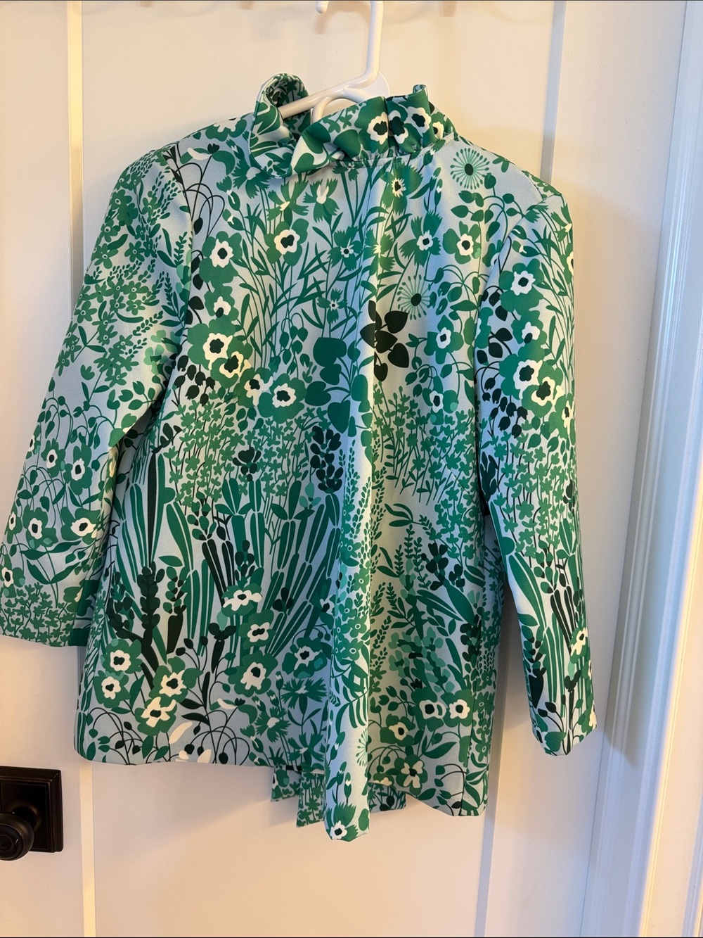 Tuckernuck Floral Green & White Women's Shirt